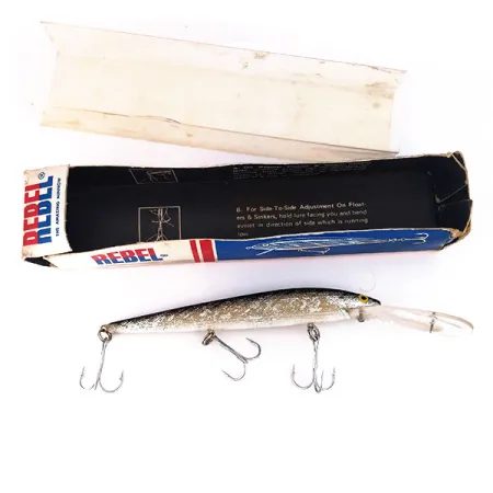 Rebel Fastback Deep F14, 3/5oz S (Silver) fishing lure #10175