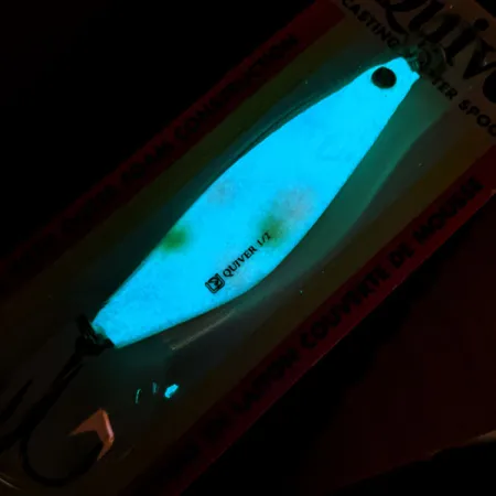​Luhr Jensen Quiver UV , 1/2oz Pearl UV Glow in UV light, Fluorescent fishing spoon #13421