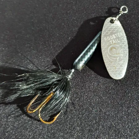Vintage Yakima Bait Worden’s Original Rooster Tail, 1/4oz Black/Nickel spinning lure #17282