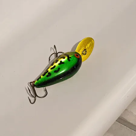 Vintage Bomber Fat A B06F, 3/5oz  G Finish reflectiv green fishing lure #18324