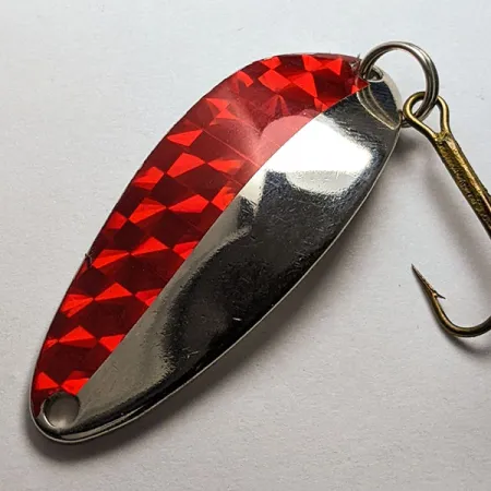 Vintage Seneca Little Cleo (Hula Girl), 1/3oz nickel/red fishing spoon #18971