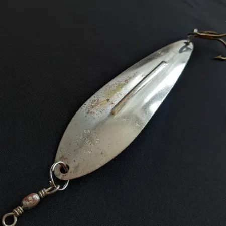 Vintage Williams Whitefish C80, 1oz silver fishing spoon #19074