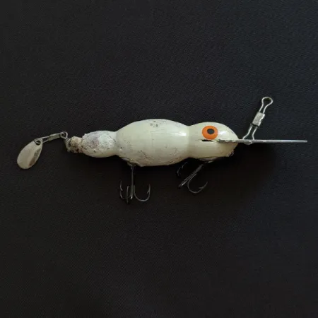 Vintage Bomber Water Dog, 1/4oz white fishing lure #19584