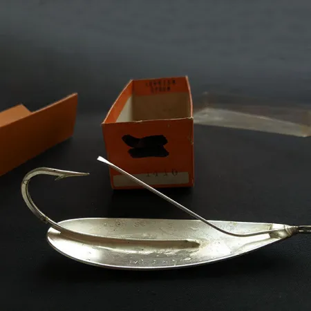 Johnson Silver Minnow 1410 (1950s), 1oz silver fishing spoon #19878