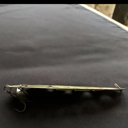 Vintage Heddon Sculpin, 2/3oz yellow UV Glow fishing spoon #19902