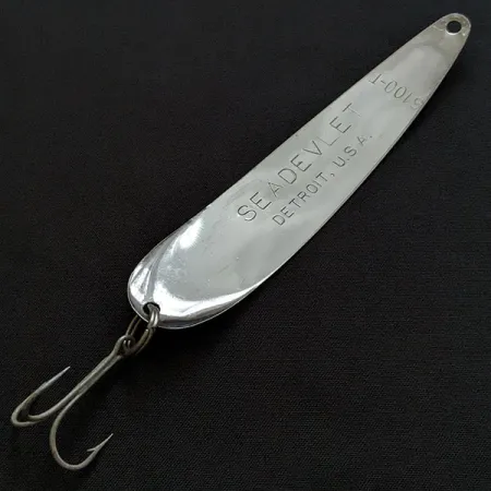 Vintage Eppinger Dardevle  Flutter Seadevlet 6100-T, 1/4oz silver fishing spoon #20228