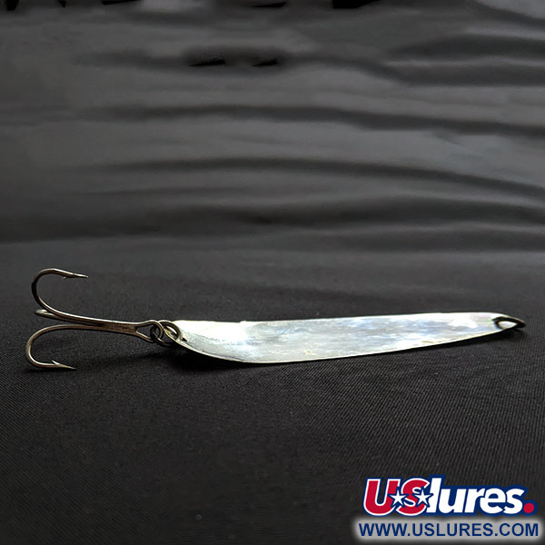 Vintage   Sutton Spoon 22, 1/8oz silver fishing spoon #20252