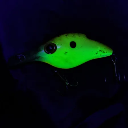 Vintage Storm Lightning Shad (Pre Rapala), 1/2oz yellow fishing lure #20523