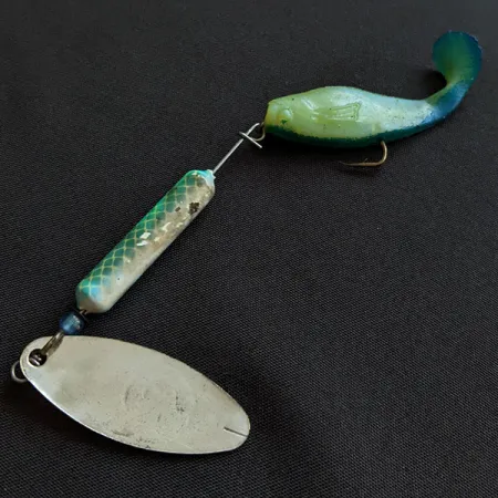 Vintage Yakima Bait Worden’s Original Rooster Tail, 1/2oz silver/blue spinning lure #20650