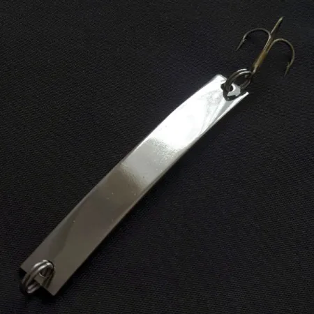 Vintage Yakima Bait Skiny-miny, 3/16oz nickel/red/white fishing spoon #21031
