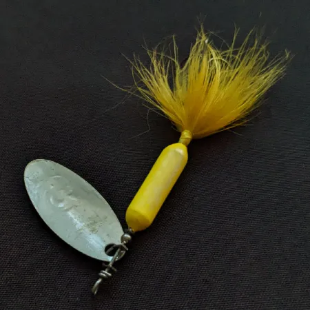Vintage Yakima Bait Worden’s Original Rooster Tail, 1 2/3oz silver/yellow spinning lure #21051
