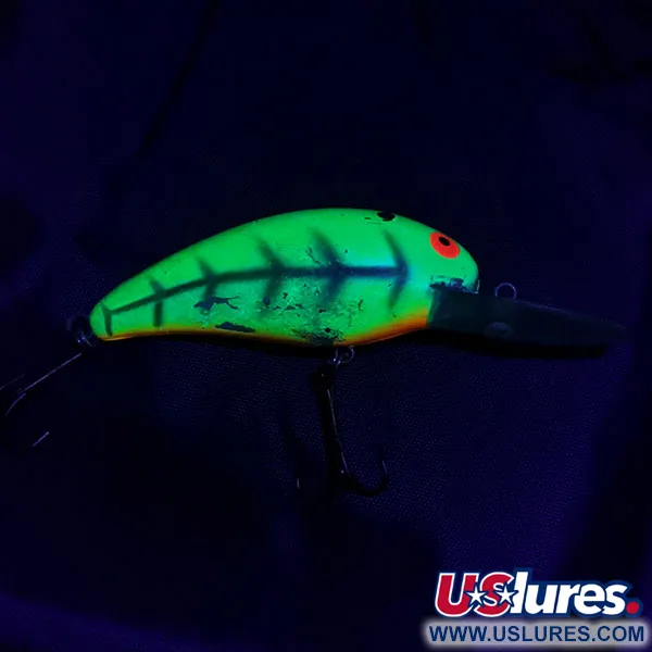 Vintage   Bomber model 7A  UV, 1/2oz  fishing lure #21064