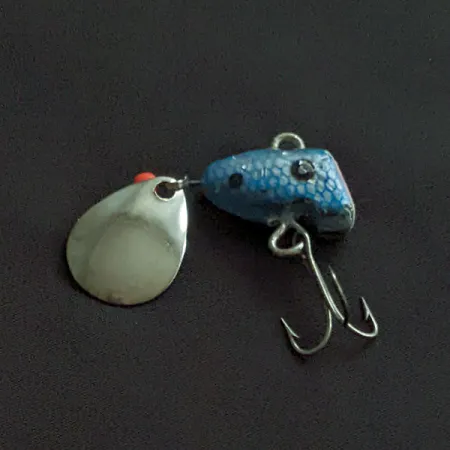 Vintage Chas M Six Tackle Little Suzy tail spinner, 3/4oz fishing #21917