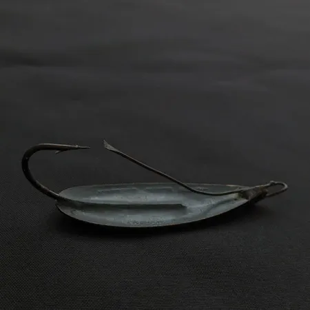 Vintage Johnson Silver Minnow, 2/5oz black/copper/nickel fishing spoon #21948