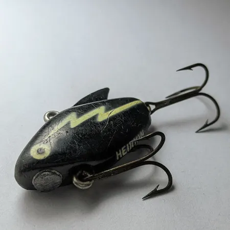 Vintage Heddon Sonic, 1/4oz black fishing lure #22142