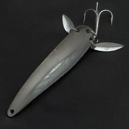 Vintage Marathon  Marathon, 3/5oz nickel/green/black fishing spoon #22181