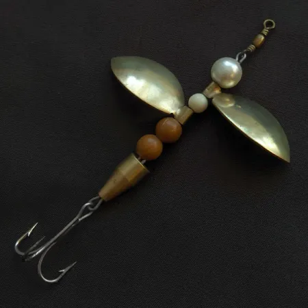 Vintage Reel Pearl, 2/5oz brass spinning lure #22185