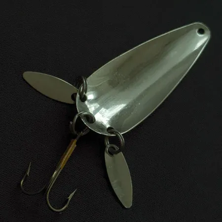 Vintage Luhr Jensen Rattlesnake, 2/5oz nickel/red fishing spoon #22274