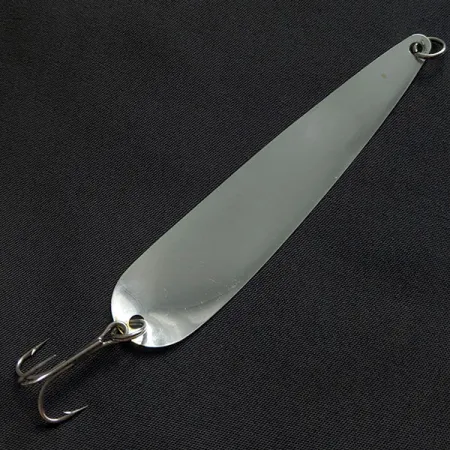 Vintage Quick Strike 31, 3/16oz silver fishing spoon #22320