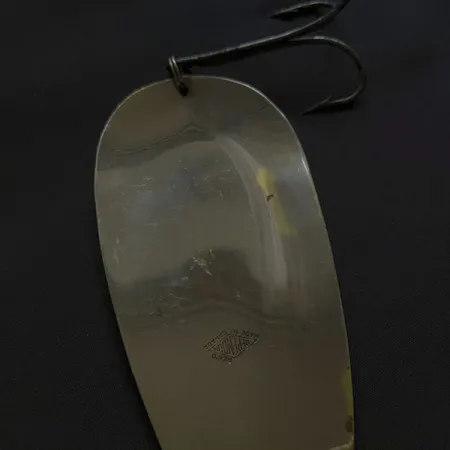 Vintage Dependon, 2 3/4oz nickel/red fishing spoon #22338