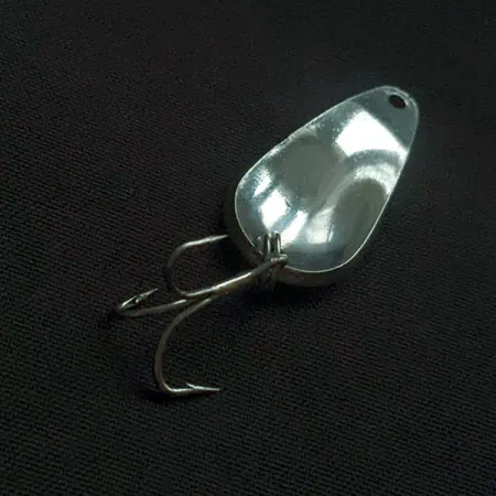 Vintage Weller Gypsy King Deluxe, 1/8oz red/white/nickel fishing spoon #22356
