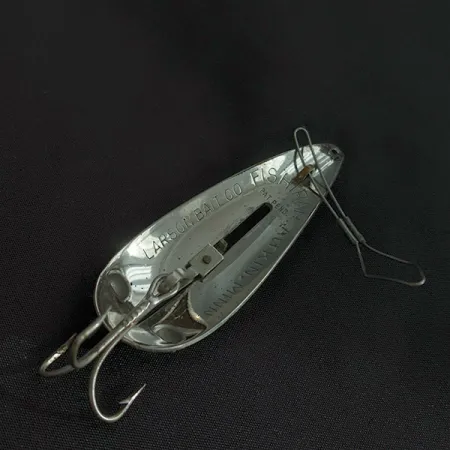 Vintage Weedless Bait  Fishtrap, 1/2oz nickel/white/black fishing spoon #22756
