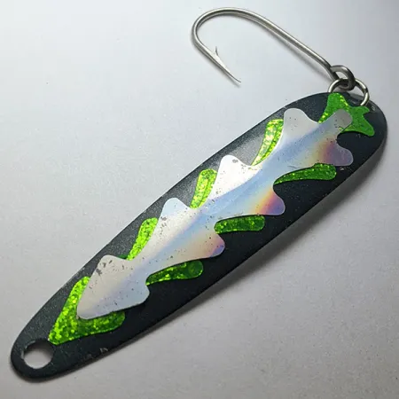 Vintage Stinger Michigan Flutter Spoon, 1/4oz black/white/hologram fishing spoon #22877