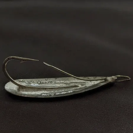 Vintage Johnson Silver Minnow, 1/3oz nickel fishing spoon #22960