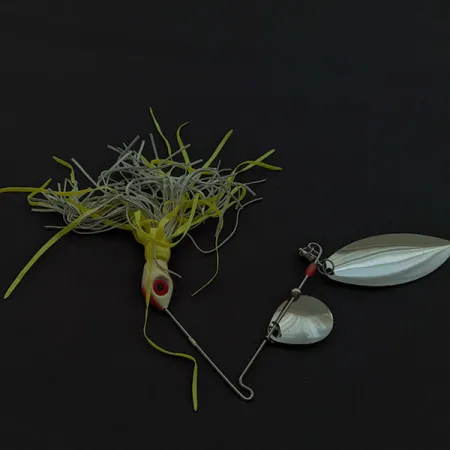 Vintage Strike King Red Eyed Spinnerbaits , 3/5oz spinning lure #23038