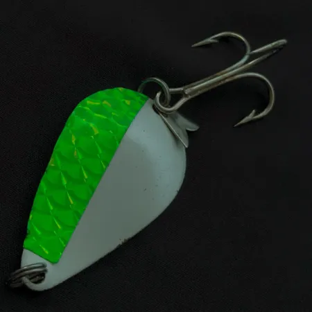 Vintage  Acme K.O. Wobbler, 3/4oz white pearl/green fishing spoon #23056