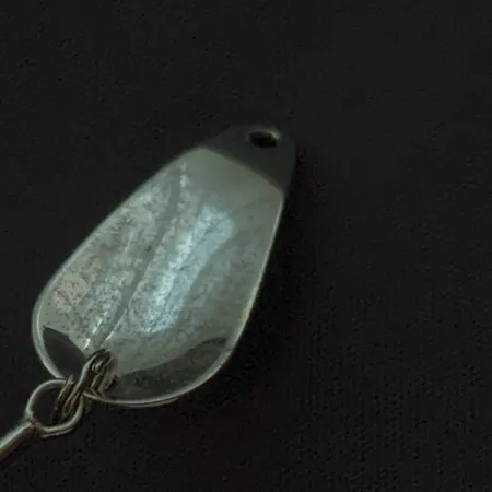 Vintage Weller Gypsy King Deluxe, 3/64oz nickel/white/black fishing spoon #23058