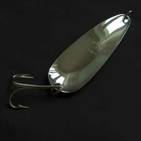 Vintage Worth Chippewa , 3/4oz nickel/red fishing spoon #23075