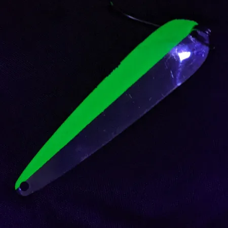 Vintage Clear Water 101, 3/16oz nickel/green fishing spoon #23201