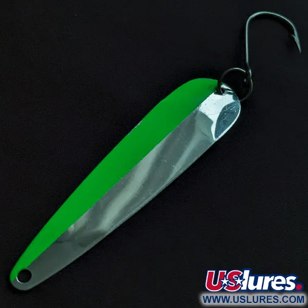 Vintage   Clear Water 101, 3/16oz nickel/green fishing spoon #23201