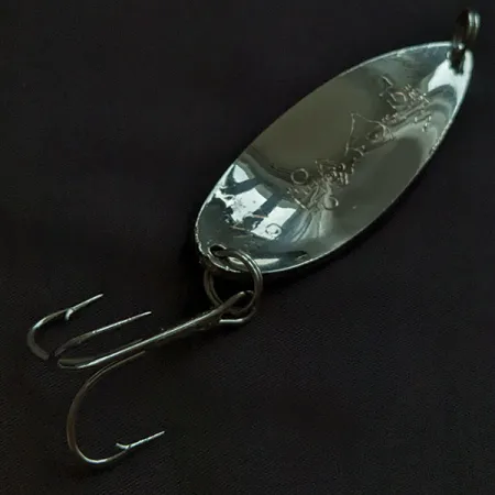 Vintage Seneca Little Cleo (Hula Girl), 3/4oz nickel/blue fishing spoon #23208