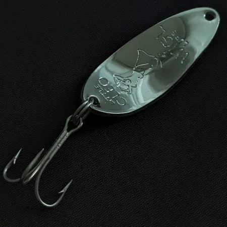 Vintage Seneca Little Cleo (Hula Girl) , 1/3oz nickel/white pearl fishing spoon #23293