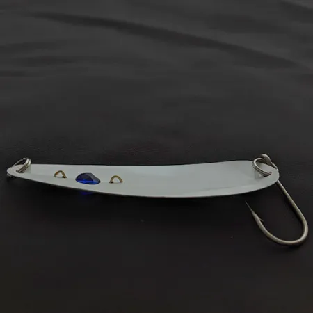 Vintage Red Eye Lures Red Eye Evil Eye, 1/3oz white/blue fishing spoon #23367