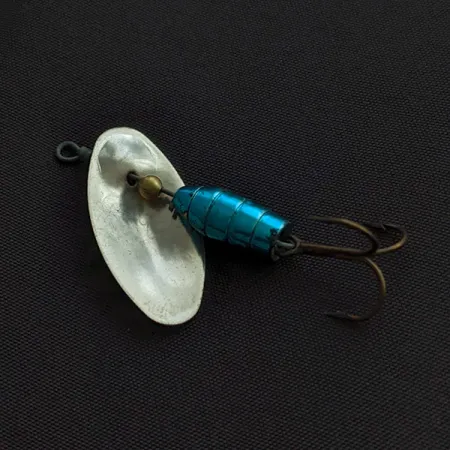 Vintage Panther Martin 6, 3/16oz nickel/blue spinning lure #23403