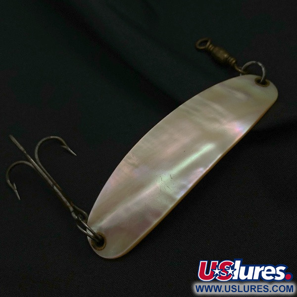 Vintage   Pflueger Pearl Spoon, 2/3oz pearl fishing spoon #23529