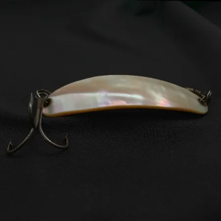 Vintage Pflueger Pearl Spoon, 2/3oz pearl fishing spoon #23529