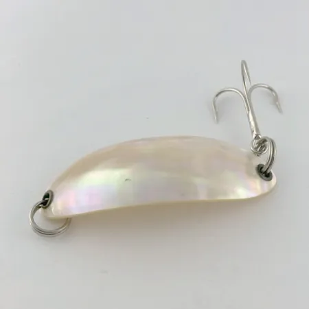 Vintage Pflueger Pearl Spoon, 1/2oz pearl fishing spoon #23721