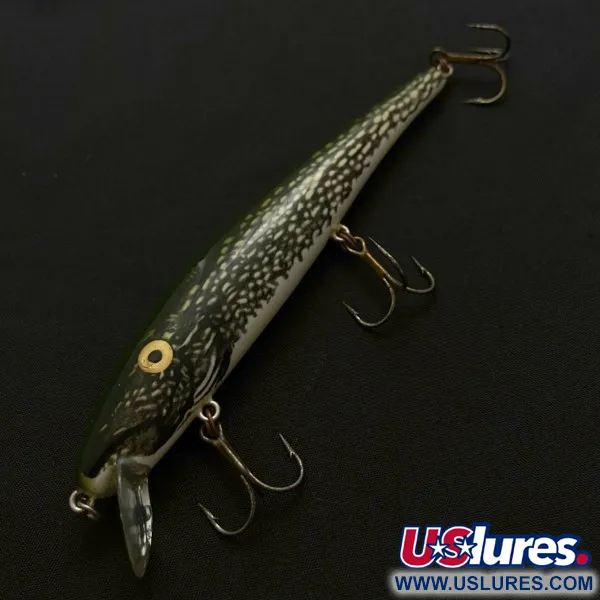 Vintage   Bomber Long A Pro 12, 1/2oz Baby pike fishing lure #23942