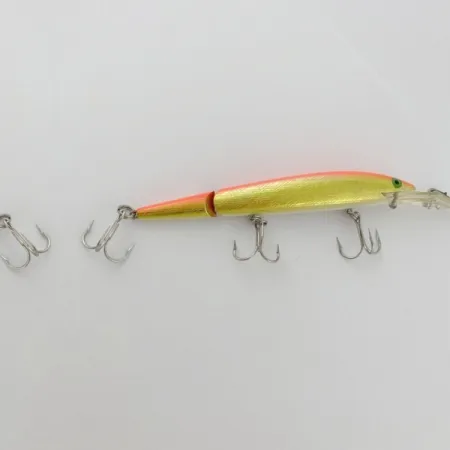 Vintage Rebel Fastrac  F12 Jointed, 2/5oz Gold/Orange fishing lure #23952