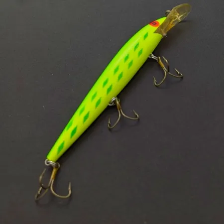 Vintage Rebel Fastrac  F12, 2/5oz green fishing lure #24016