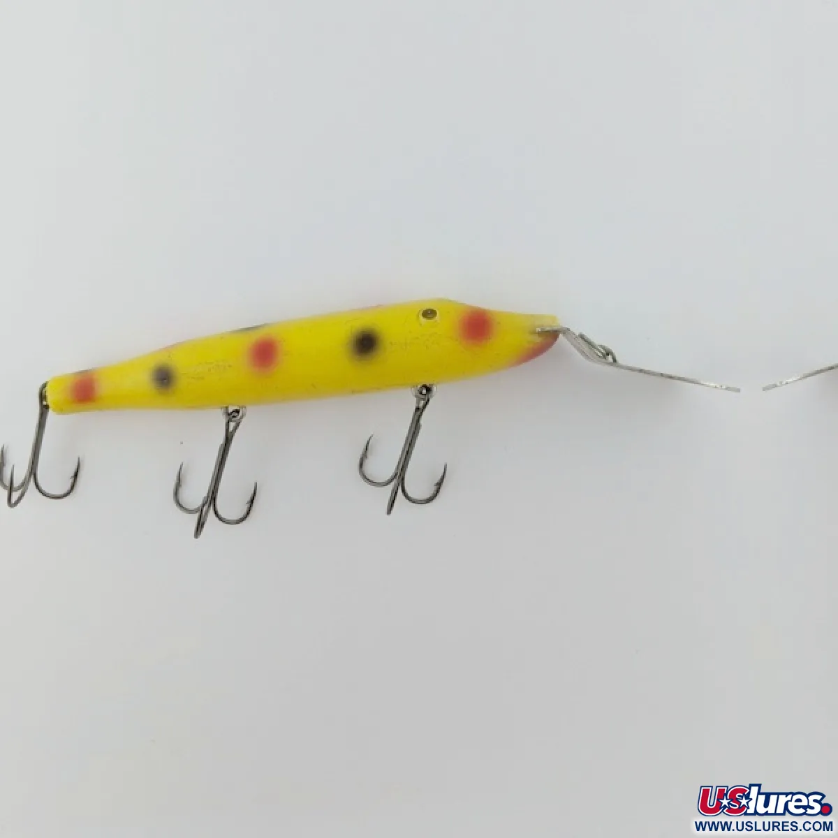 Vintage Creek Chub Pikie , 3/4oz Yellow fishing lure #24056