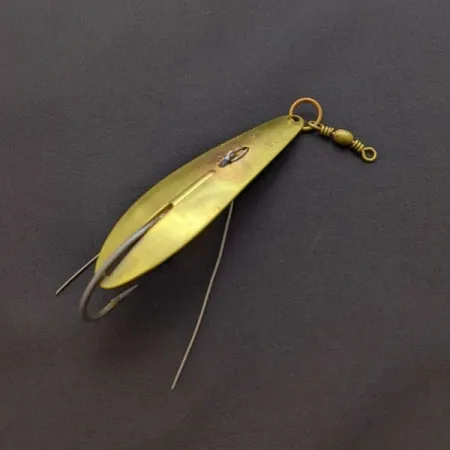 Vintage Williams Weedler, 3/5oz Brass fishing spoon #24080