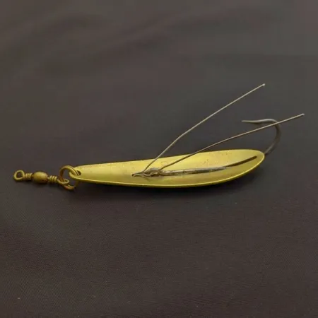 Vintage Williams Weedler, 3/5oz Brass fishing spoon #24080