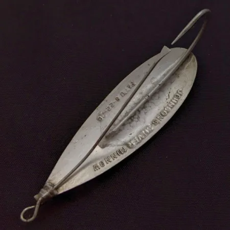 Vintage Johnson Silver Minnow Weedless, 2/5oz silver fishing spoon #24129