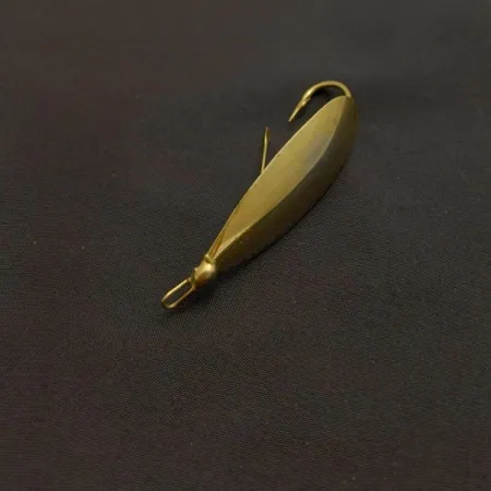 Vintage Johnson Silver Minnow Weedless, 1/4oz gold fishing spoon #24130