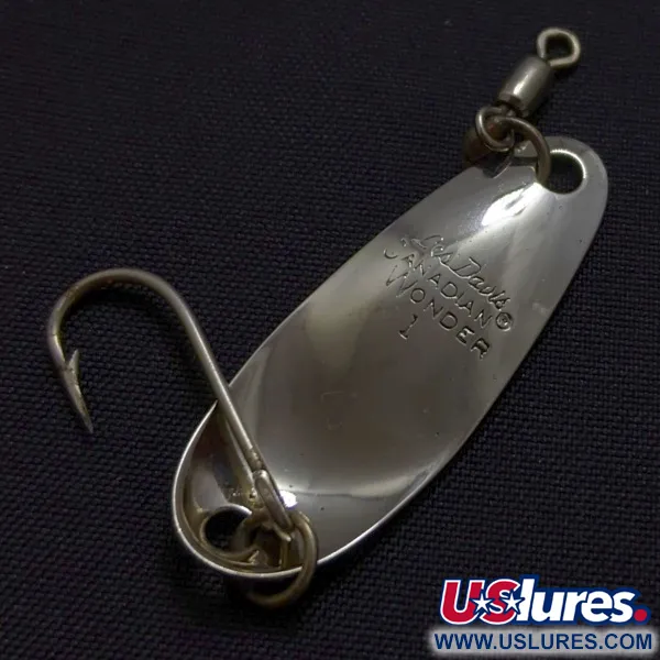 Vintage   Les Davis Canadian Wonder 1, 3/32oz nickel/gold fishing spoon #24314